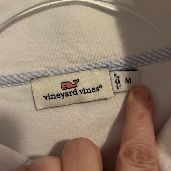 VINEYARD VINES | Med | Seersucker Popover - Picture 4 of 14